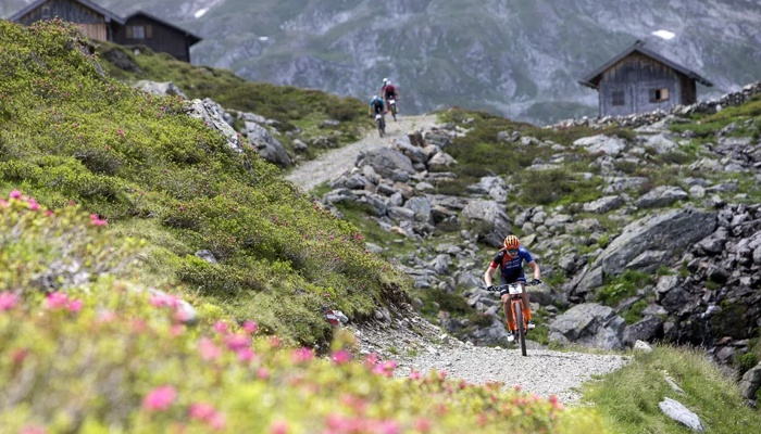 Alpentour